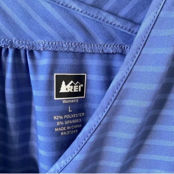 REI • Blue Stripe V Tank Top - Large - Picture 3 of 3